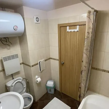 Apartment Cosy With Pool Near Beach
